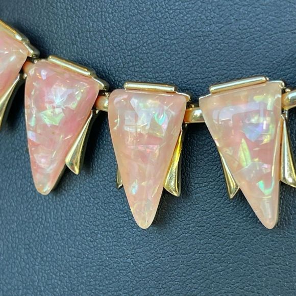 Vintage Coro Thermoset Light Pink Confetti Style Necklace & Bracelet Set RARE - Picture 3 of 9